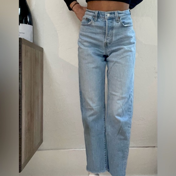 Levi’s Wedgie Straight Jeans Light Wash 26 - Picture 2 of 4